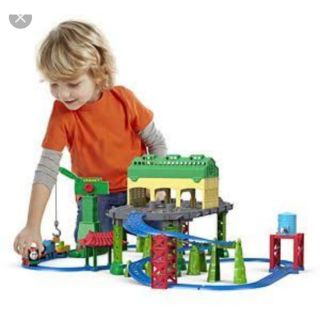 Thomas motorized Deluxe depot ใหญ่มาก