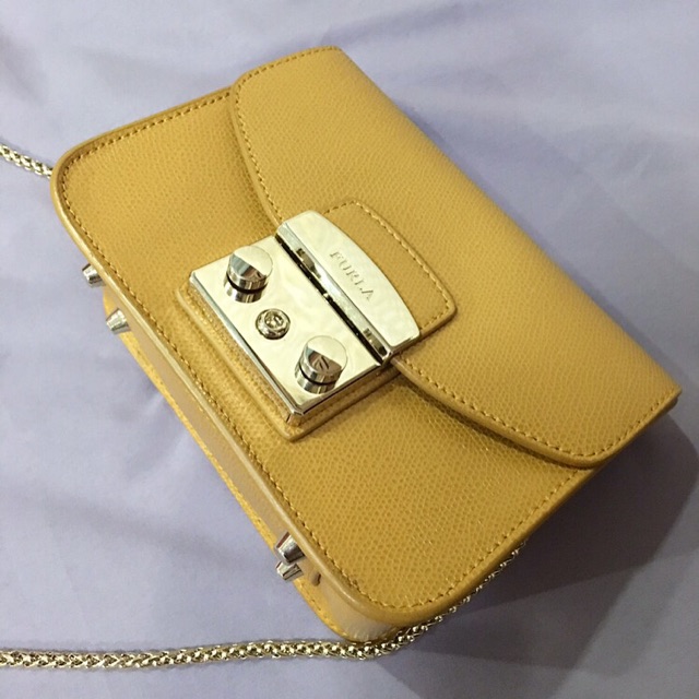 furla-bag-สีเหลืองมัสตาร์ด