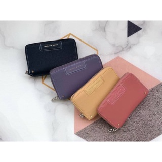 กระเป๋าสตางค์ CHARLES &amp; KEITH CHAIN ZIP WALLET