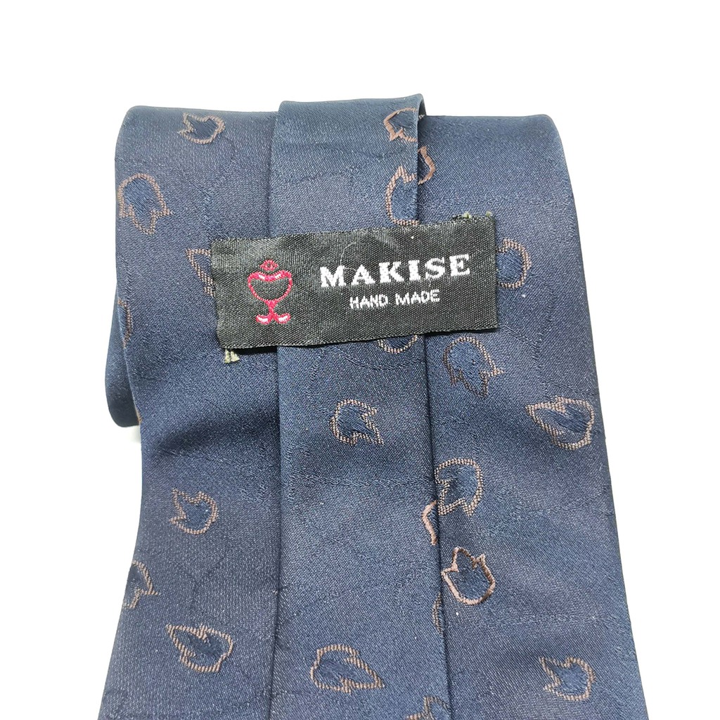 nt29-crochet-เนคไท-ผ้าทอสีน้ำเงิน-ปักลวดลายใบไม้สีน้ำตาล-สุดคลาสสิค-ยี่ห้อ-makise-hand-made