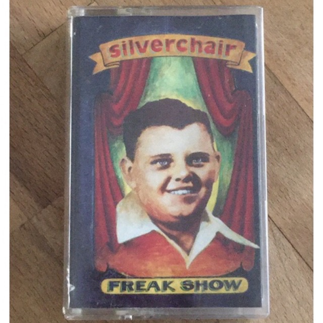 silver-chair-freak-show