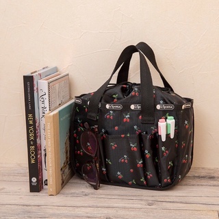 🌟พร้อมส่ง🌟LeSportsac Multi bag x Strawberry patch กระเป๋าผ้า กระเป๋าจัดระเบียบ น้ำหนักเบา สีดำ ลายเชอรี่