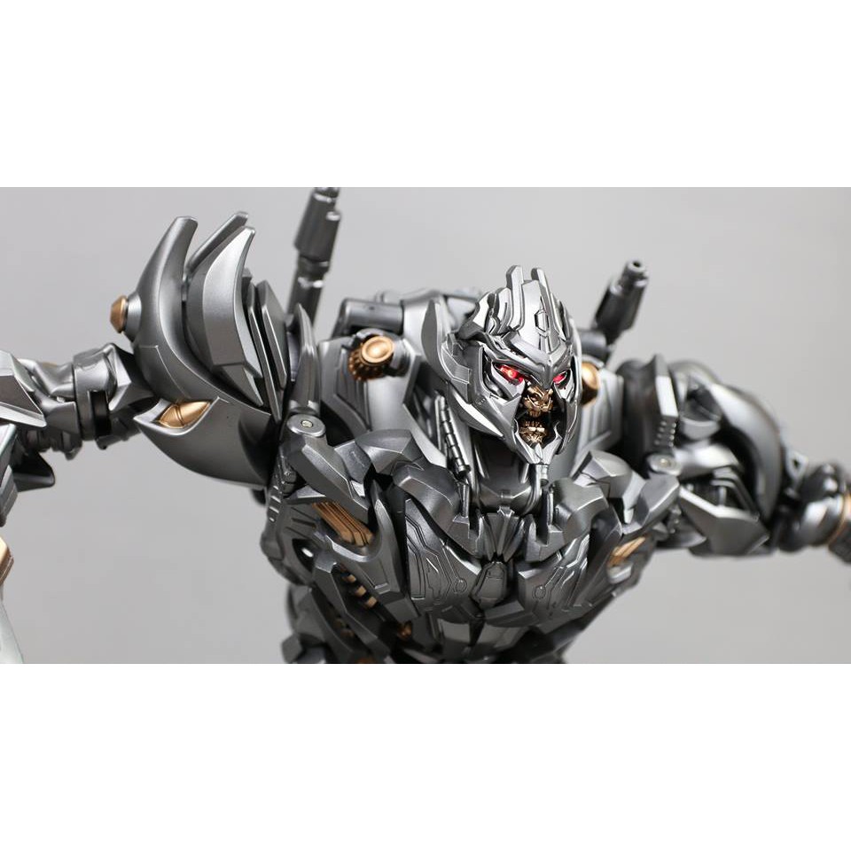 Black Mamba - LS-06 - Tank Mega Commander Diecast ( Megatron KO