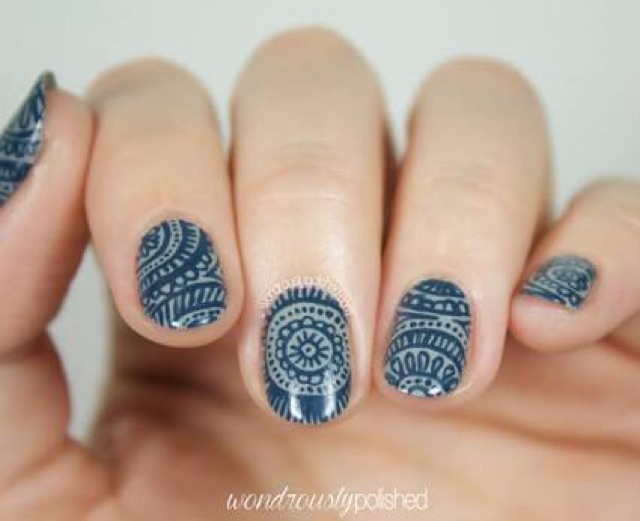 แผ่นปั๊ม-เล็บ-ผืนผ้า-mandala-opi-essie-orly-zoya