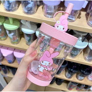 MINISO งานลิขสิทธ์แท้ แก้ว Sanrio Character รุ่นนี้มีหลอดพร้อมในตัว ความจุ 535 ml พร้อมส่งครบทั้ง 4 ลาย