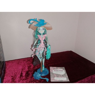 monster​ high​ vandala doubloons doll