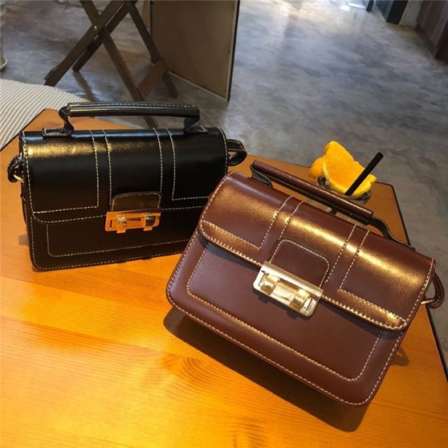 พร้อมส่ง-กระเป๋าสะพายข้างสไตล์วินเทจ-ดำ-กาแฟ-น้ำตาล