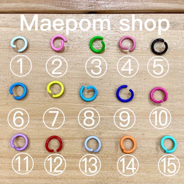 ภาพหน้าปกสินค้าห่วงพวงกุญแจ แบบสี ขนาด8มิล 15ชิ้น/12บาท สั่ง2แพ็ค ราคา10บาท/แพ็ค เลือกสี,คล่ะสีได้ จากร้าน craft.by.maepom บน Shopee