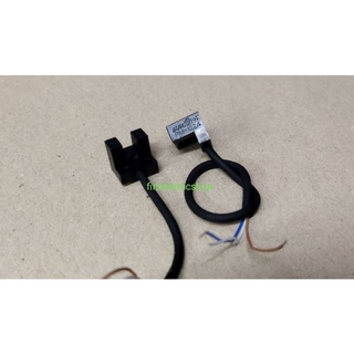 Photoelectric Senser เซนเซอร์ก้ามปู รุ่น PM-L24 ยี่ห้อ SUNX สินค้ามือสอง