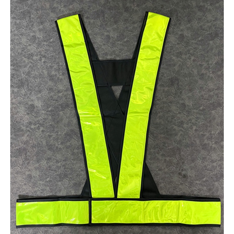 ภาพหน้าปกสินค้าReflective Vestเสื้อกั๊กสะท้อนแสงปรับยืดหยุ่นสายเสื้อกล้ามสำหรับวิ่งปั่นจักรยานจ๊อกกิ้ง จากร้าน jintalasu บน Shopee