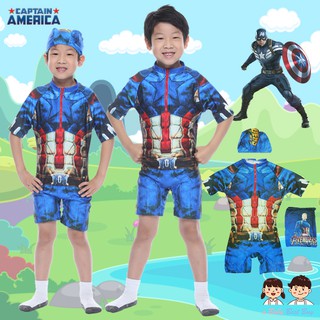ชุดว่ายน้ำเด็กผู้ชาย Captain America บอดี้สูทเสื้อแขนสั้นกางเกงขาสั้น มาพร้อมหมวกว่ายน้ำและถุงผ้า ใส่สบาย ลิขสิทธิ์แท้