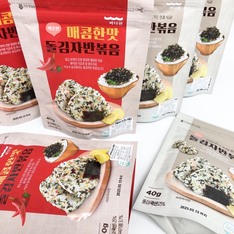 ภาพสินค้าสาหร่ายเกาหลี  KOREA SEAWEED 40g รสธรรมดา และ รสเผ็ด สาหร่ายโรยข้าว 김자반 สาหร่ายปรุงรส ผสมงาขาว จากร้าน onnee.store บน Shopee ภาพที่ 1