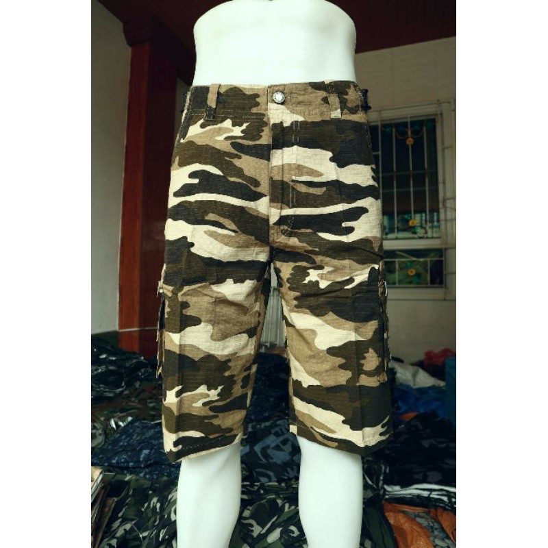 ภาพหน้าปกสินค้ากางเกงทหารขาสั้น กางเกงกระเป๋าข้าง/กางเกงคนแก่/กางเกงลายพราง จากร้าน indynanana789 บน Shopee