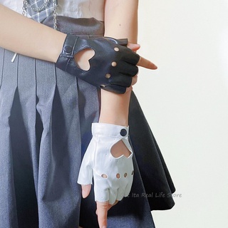 ภาพหน้าปกสินค้าFingerless Gloves Anime PU Leather Kawaii Heart Black White Pink Gloves Fashion Streetwear Women Punk Goth Lolita Gloves ที่เกี่ยวข้อง