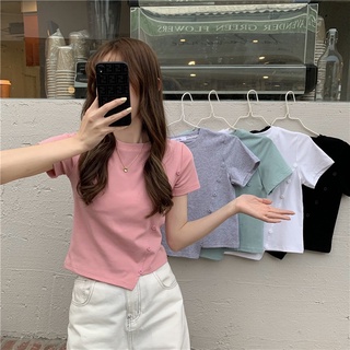 👚👚 AYFC015 2022 แขนสั้นผู้หญิงไม่สม่ำเสมอ เสื้อยืดผู้หญิง เสื้อท่อนล่างใหม่ สไตล์เกาหลีโชว์เอวบาง แจ๊กเก็ตขาสั้นกำลังมาแรง ปุ่มด้านบน