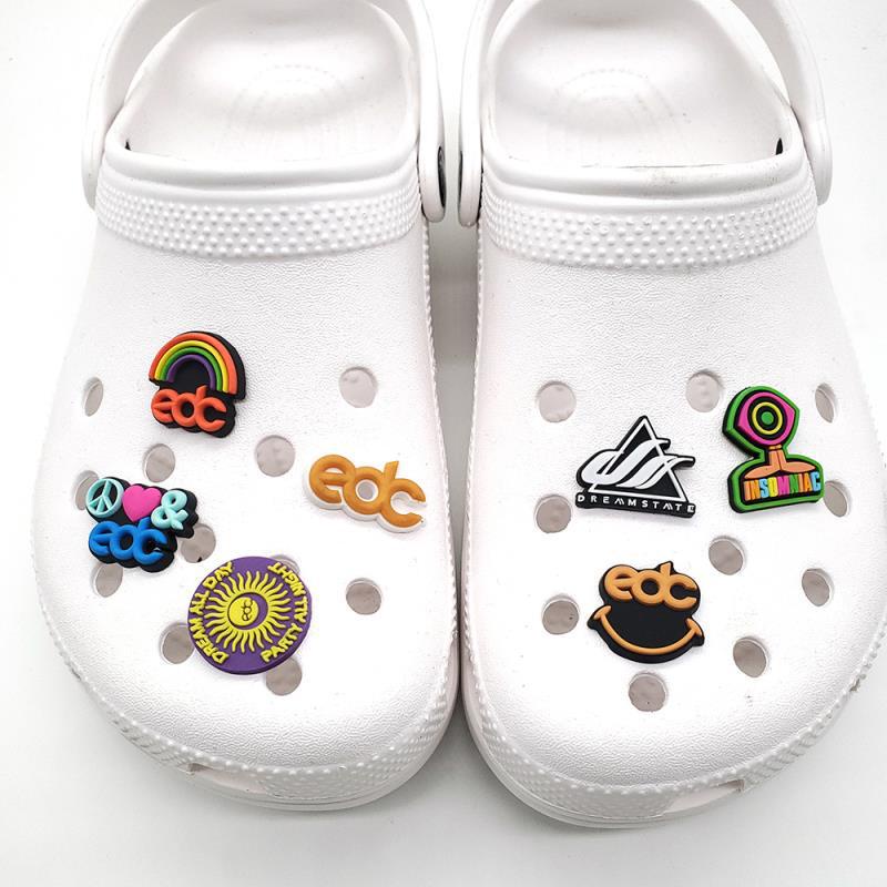 ใหม่-จี้ตัวอักษร-caihong-series-crocs-jibbitz-น่ารัก-หลากสีสัน-สําหรับตกแต่งรองเท้า-crocs-รองเท้าแตะ-รองเท้ารัดส้น-diy