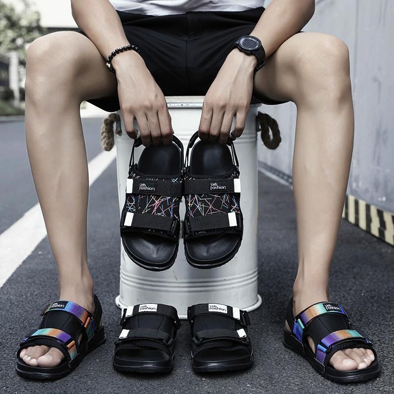 ภาพหน้าปกสินค้ารองเท้าแตะชายหาดสไตล์เกาหลีสำหรับผู้ชายขนาด 38 ~ 46 ที่เกี่ยวข้อง