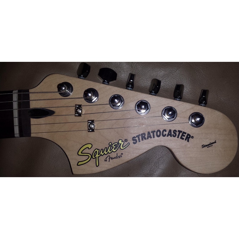 โลโก้หัวกีต้าร์-squier-stratocaster-standard