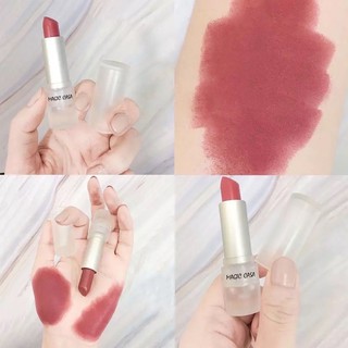 รูปภาพขนาดย่อของQ.04 LIPMagic Casa Lipstick ลิปสติกเนื้อแมทกํามะหยี่ให้ความชุ่มชื้นติดทนนานกันน้ํา ลิปน้ำแข็ง Q.04ลองเช็คราคา