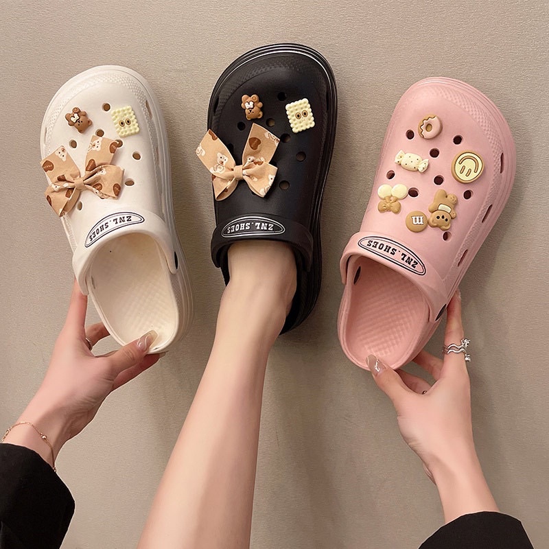 ภาพสินค้าพร้อมส่ง รองเท้าสไตล์เกาหลี รองเท้าหัวโต แบบสวมรัดส้น ลายน้องหมี พื้นสูง 4 ซม. พื้นนิ่ม จากร้าน plaikhemshop บน Shopee ภาพที่ 5