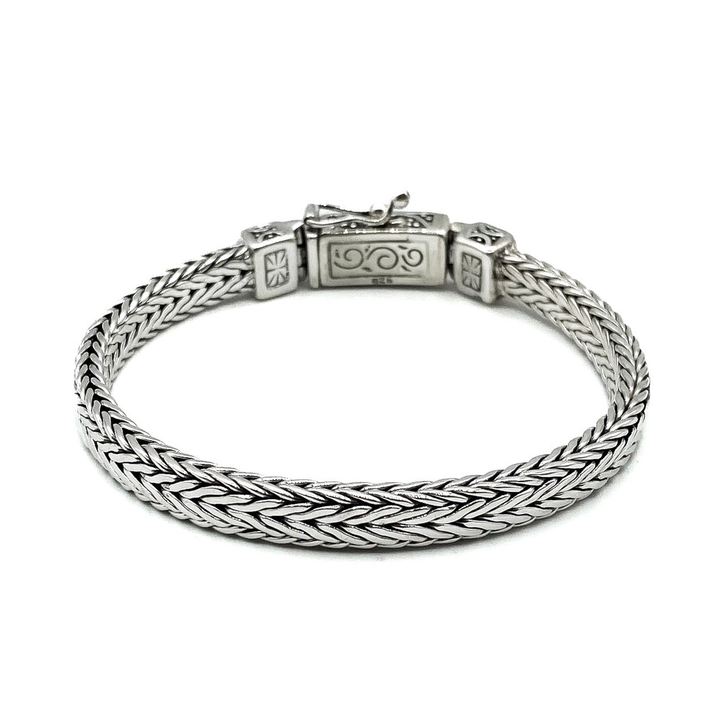 สร้อยข้อมือผู้ชาย-ลายถักเปียสี่เสา-ตีแบนเหลี่ยม-เงินแท้-925-925-sterling-silver-braided-bracelets-clsp0117