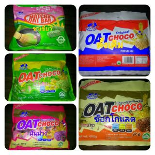 ภาพขนาดย่อของภาพหน้าปกสินค้าพร้อมส่ง  ข้าวโอ๊ต อัดเเท่ง twinfish ( oat choco) มี 5 รส คละได้ จากร้าน backgarn บน Shopee