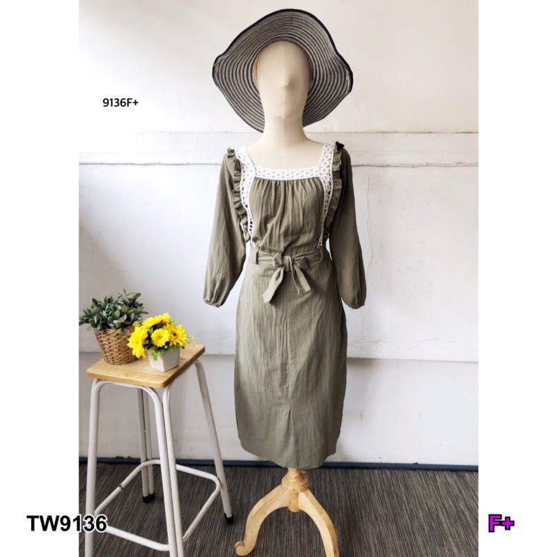 set-2-ชิ้น-เสื้อครอปแต่งลูกไม้ฉลุ-กระโปรง-tw9136