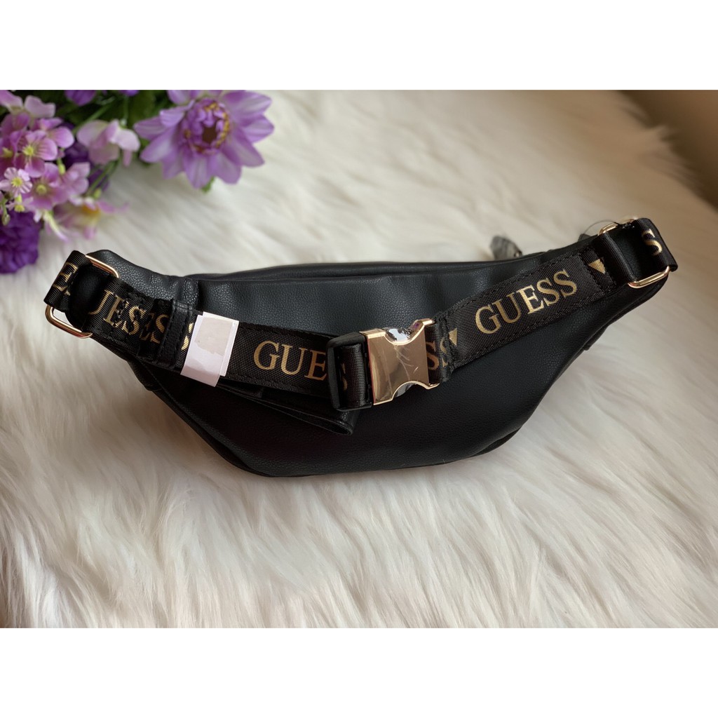 กระเป๋าคาดอก-guess-guess-belt-bag