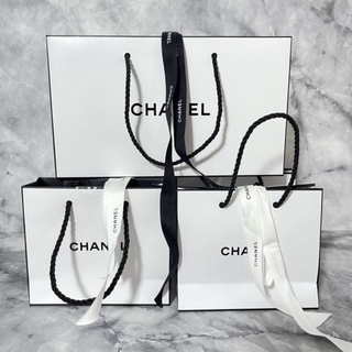 ถุงกระดาษ Chanel พร้อมริบบิ้น ทุกใบ ของแท้จาก Chanel Cosmetics