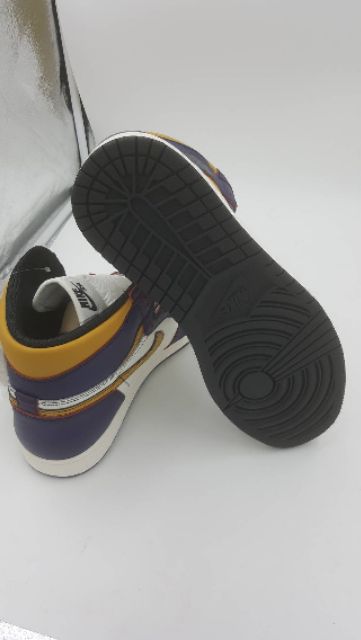 nike-air-jordan-1-x-sb-lakers-chicago-11-us-10-uk-45-eur-29-cm-ขูดสีจะเป็นตัว-chicago-ไม่เคยเเตะพื้นโลก