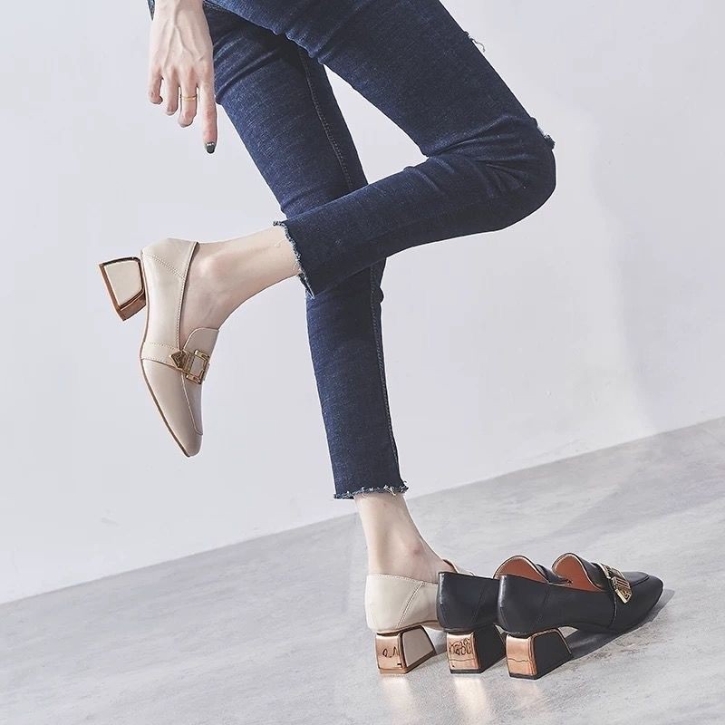 ภาพหน้าปกสินค้ารองเท้าผู้หญิงส้นหนารองเท้าสตรีใหม่รองเท้าส้นสูงสไตล์อังกฤษรองเท้าหนังเล็ก จากร้าน lim881805 บน Shopee