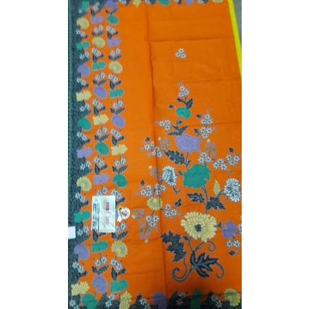 ผ้าโสร่งปาเต๊ะอินโดนีเซียมีเชิงลายดอกกว้าง2เมตรผ้าถุงปาเต๊ะลายสวยๆ