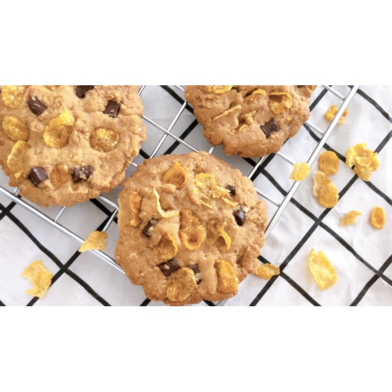 ภาพหน้าปกสินค้าMilk Chocolate Cornflakes Cookies ขนม มิ้ลค์ช็อคโกแลตคอนเฟลคคุกกี้ ไม่ใช้น้ำตาลขัดสี ดีต่อสุขภาพ จากร้าน TH_11798983 บน Shopee