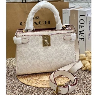 COACH HUTTON CARRYALL IN SIGNATURE