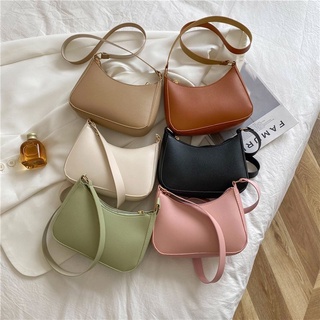 Holly bag ราคาน่ารักมาก สุดคุ้มต้องยกให้น้องใบนี้เลย