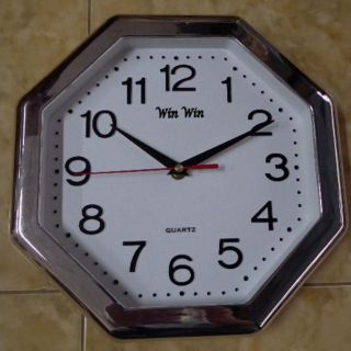 ภาพหน้าปกสินค้านาฬิกาแขวน ทรงแปดเหลี่ยม ขนาด 11 นิ้ว ที่เกี่ยวข้อง