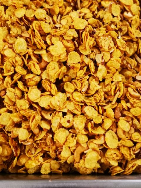 ภาพหน้าปกสินค้าคอร์นเฟลกคาราเมลน้ำผึ้งรสชาติเข้มข้นขนาด20กรัม CFXXS จากร้าน delipop.popcorn บน Shopee