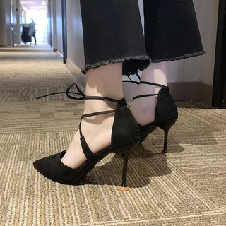 🔥Hot Sale 👠 รองเท้าส้นสูงสีดำของผู้หญิง 2020 ใหม่ฤดูใบไม้ผลิและฤดูใบไม้ร่วงเซ็กซี่ป่าแหลมกริชสายรัดกลวงรองเท้าเดียวสีแ