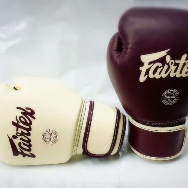 ภาพหน้าปกสินค้านวมชกมวย FAIRTEX BGV16 สีพิเศษสุดๆ สลับสี Khaki + Maroon จากร้าน boxingstuff บน Shopee