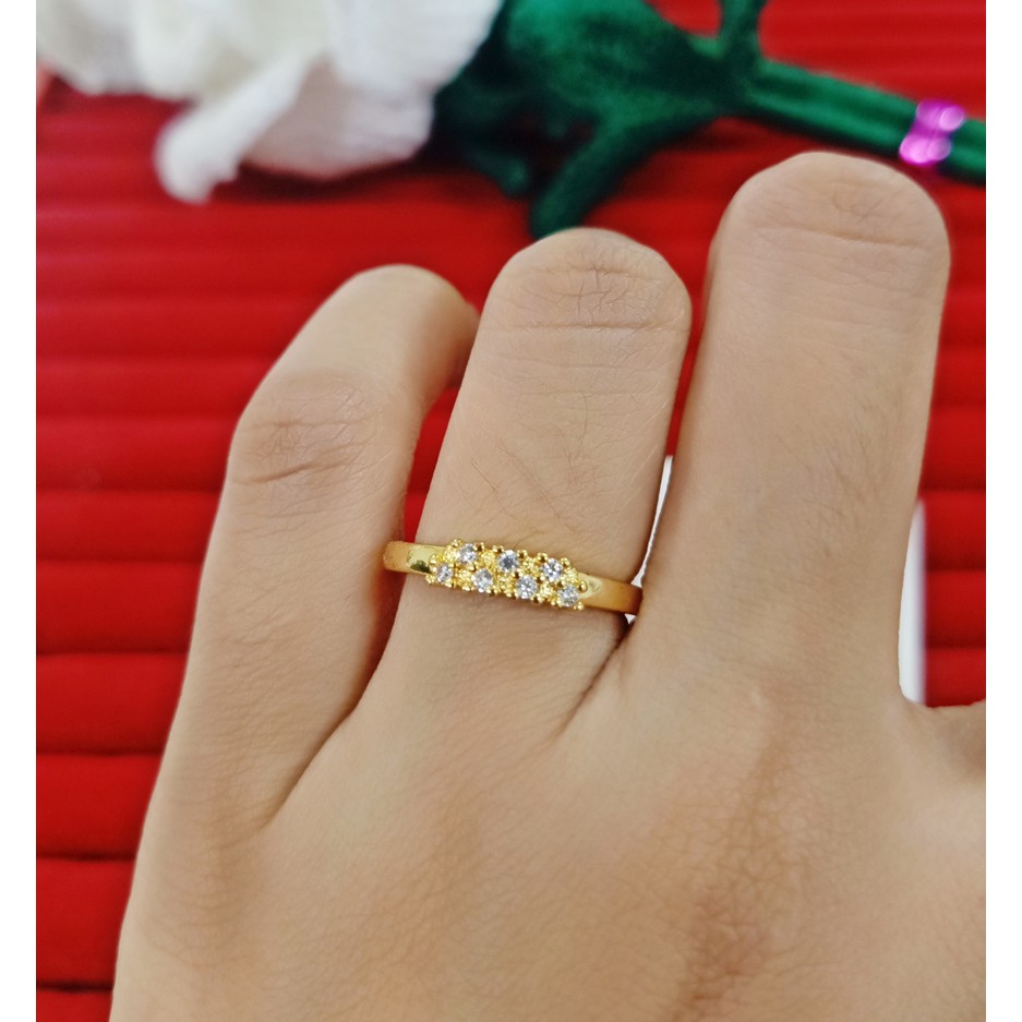 แหวนทองคุณหนูน่ารักตัวแหวนฝังเพชรสวยงามใส่อาบน้ำได้ทุกวัน