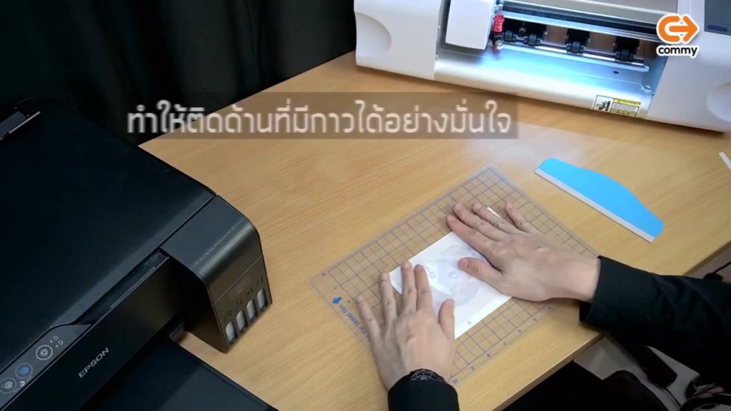 set-04-ฟิล์มไฮโดรเจลหลัง-พื้นใส-ลายสีนูน-3-ชั้น-skin-case-สำหรับโทรศัพท์-ทุกรุ่น-ฟรีอุปกรณ์ติดฟิล์ม