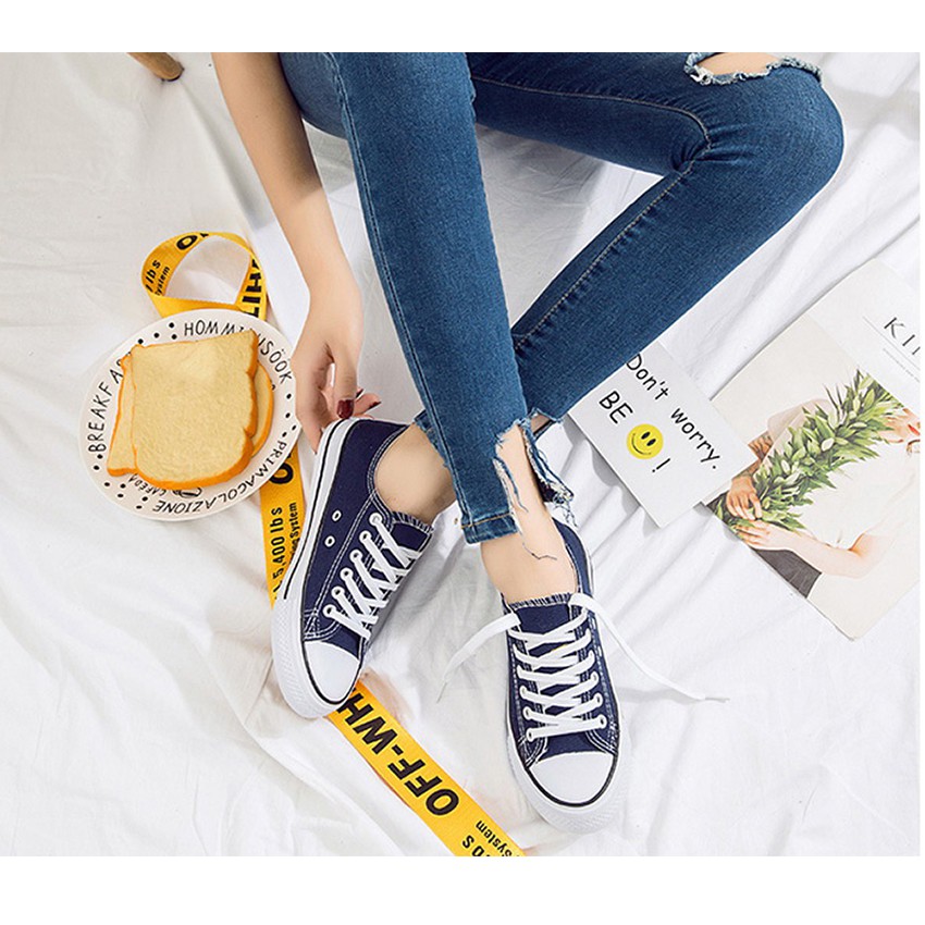 ภาพหน้าปกสินค้าSystano รองเท้า​ผ้าใบ​ทรงConverse รองเท้าผ้าใบ No.A001 จากร้าน th_10935237 บน Shopee