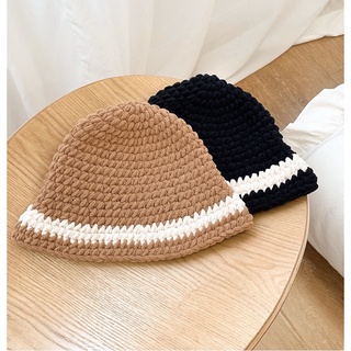 ภาพขนาดย่อของภาพหน้าปกสินค้าพร้อมส่ง4สี หมวกไหมพรม หมวก หมวกบักเก็ต เกาหลี แฟชั่น จากร้าน pinkostore1990 บน Shopee ภาพที่ 2