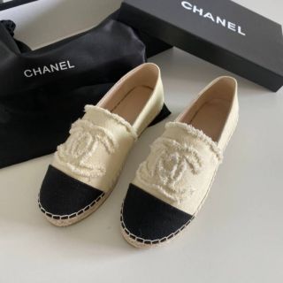 รองเท้าหุ้มส้น Chanel​