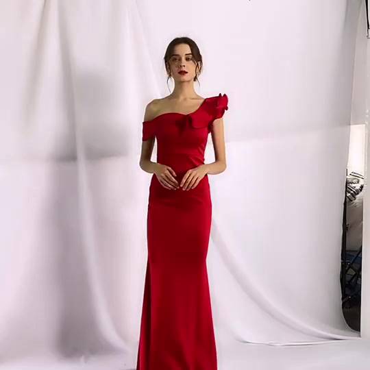 เดรสราตรียาวเปิดไหล่ข้างเดียว เซ็กซี่หรูหรา ใส่สบาย ไม่บีบ ไซส์S-XXL มุมมองที่ 3