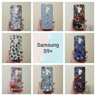 เคสแข็ง Samsung S9+ มีหลายลาย เคสไม่คลุมรอบนะคะ เปิดบน เปิดล่าง (ตอนกดสั่งซื้อ จะมีลายให้เลือกก่อนชำระเงินค่ะ)