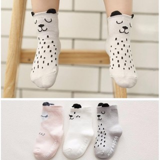 สินค้า ถุงเท้าเด็กมีหู มีกันลื่น เซ็ต 3 คู่ ลายนกฮูก/ลายหมา/ลายหมี อายุ0-4 ปี #BC014