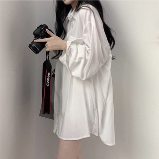 เสื้อเชิ้ตผู้หญิง เสื้อแขนยาวสไตล์เกาหลีเก๋ไก๋สไตล์เกาหลี bf เสื้อเชิ้ตตัวยาวผู้หญิง