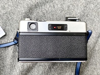 ภาพขนาดย่อของภาพหน้าปกสินค้ากล้องฟิล์ม yashica electro 35 gsn จากร้าน 111saksit11 บน Shopee ภาพที่ 3