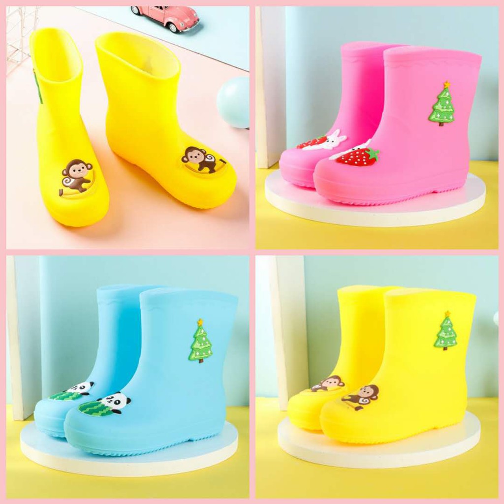 ภาพสินค้าL&L SHOP รองเท้ากันฝน รองเท้าบูทกันฝนเด็ก สัตว์การ์ตูน Rainboots รองเท้ากันฝนสำหรับเด็ก กันน้ำ กันลื่น จากร้าน lilyloveshop บน Shopee ภาพที่ 2